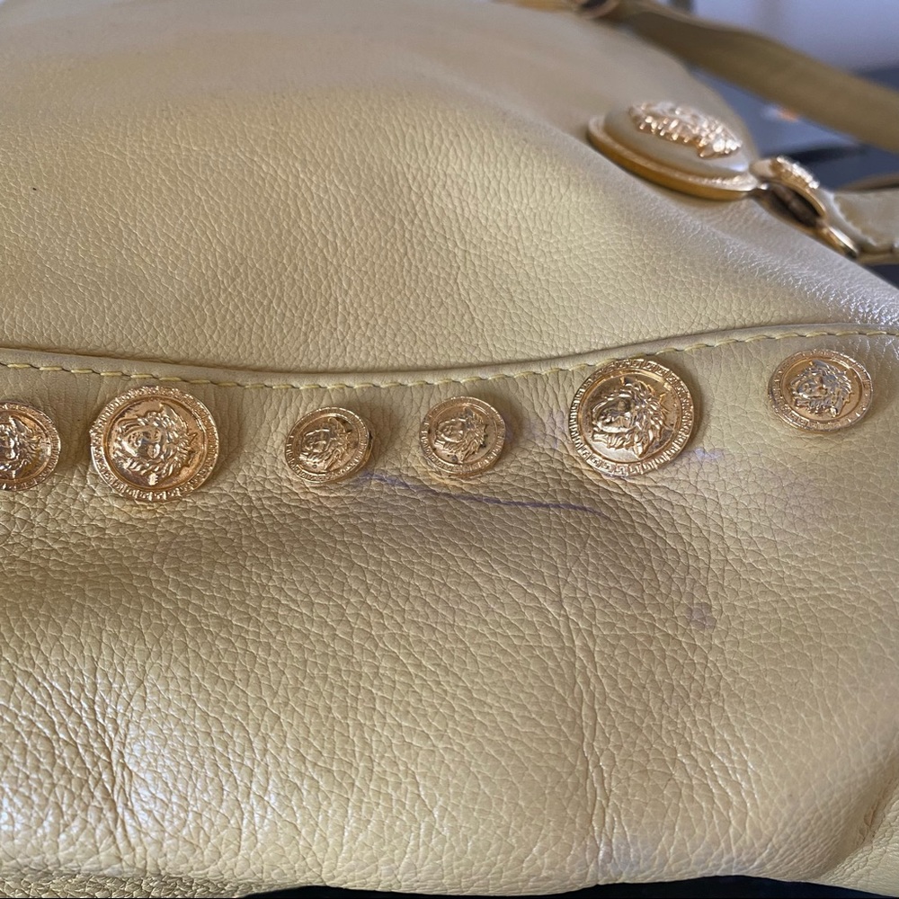Gianni Versace Vintage Leather Medusa Tote - Picture 6 of 11